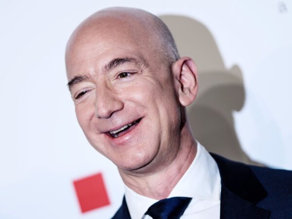 La carcajada de Jeff Bezos
